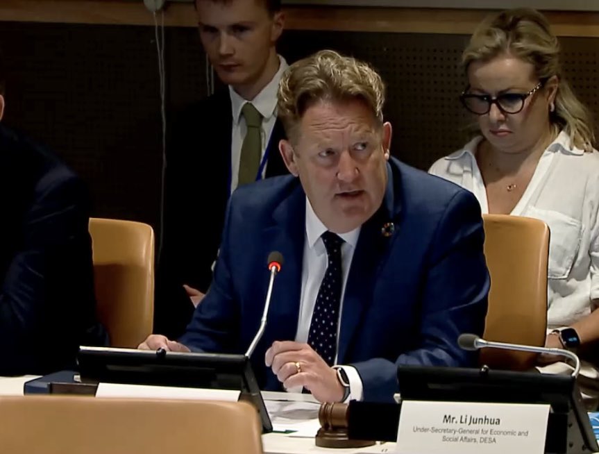 IrishMissionUN's tweet image. Minister @DarraghOBrienTD joined a #HLPF event on Climate & Accelerating Momentum toward 2030.
Key discussions on:
✅ Financing to advance #SDGs and climate action 🏦
✅ Balancing biodiversity, nature protection & development 🌺
✅ Enhancing health through resilient cities🏙️