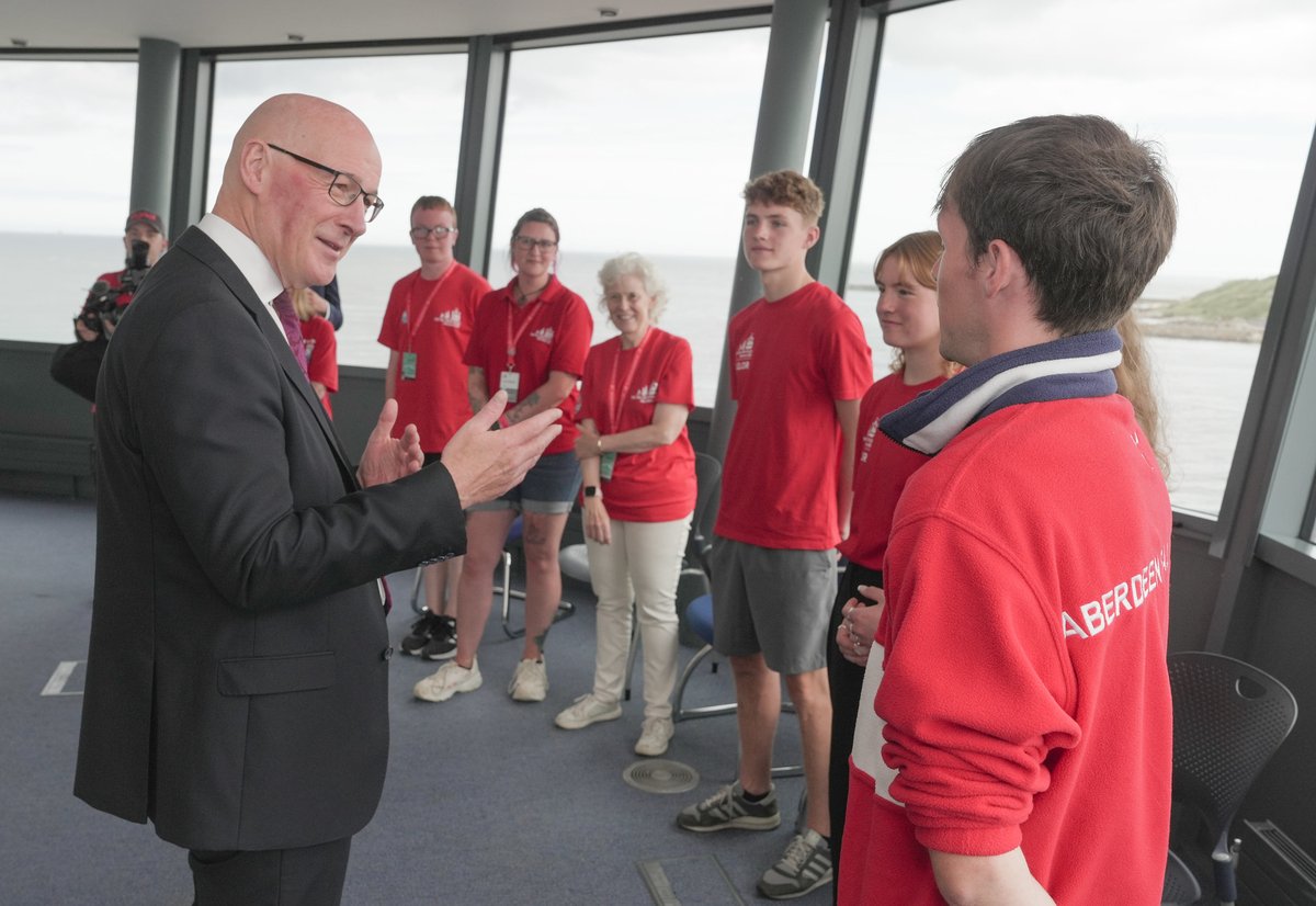 ScotGovFM's tweet image. On the final day of @tallshipsabdn First Minister @JohnSwinney met Youth Sail trainees, volunteers and organisers to watch the Parade of Sail. ⚓
@ScotGov is committed to supporting major events that raise Scotland's profile on the world stage and help grow our economy.