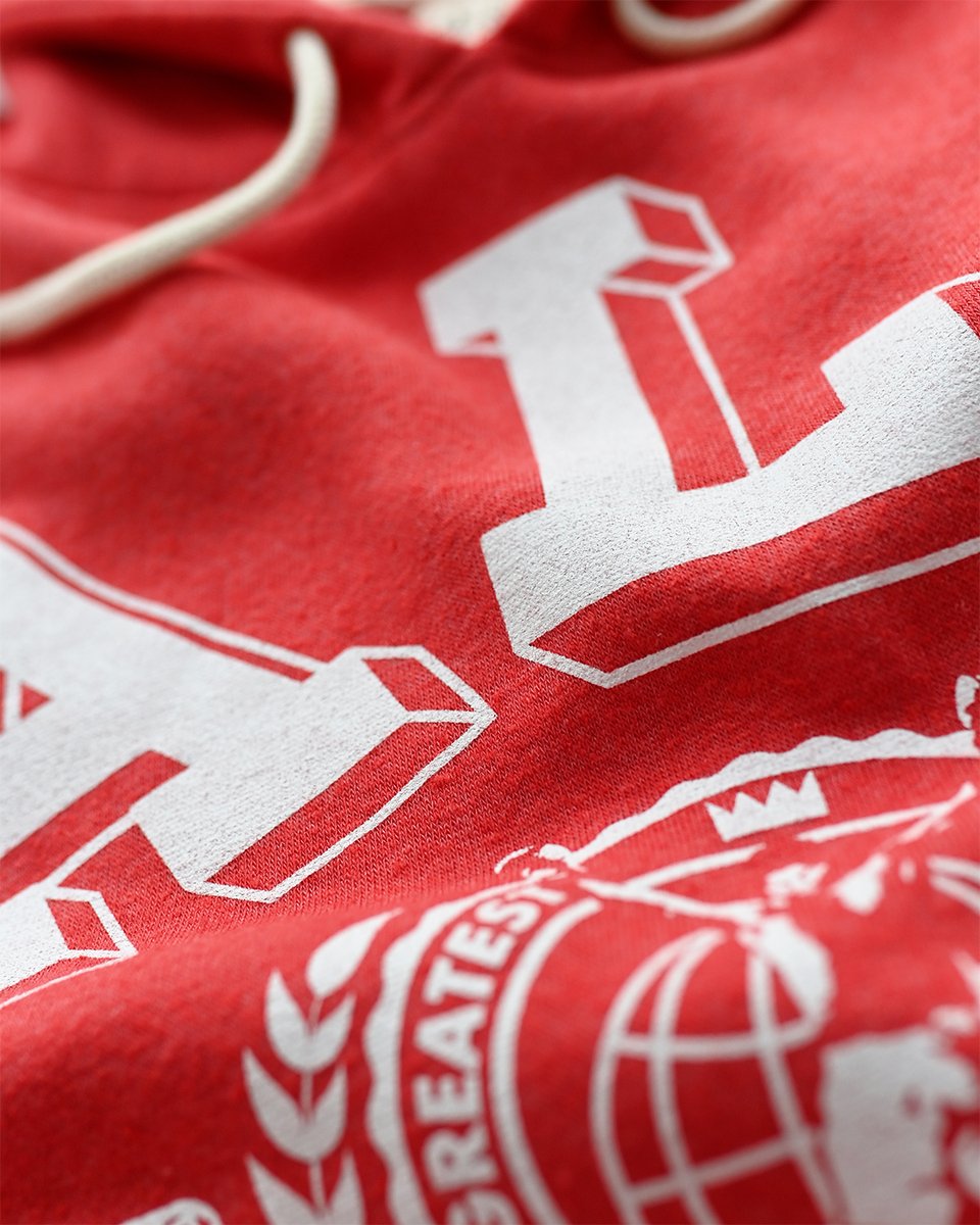 MuhammadAli's tweet image. He Didn’t Wait to Be Crowned.
Ali told the world he was the greatest before anyone else believed it. Then he made us all believers. This hoody is for those who walk with that same conviction.
"It’s hard to be humble when you’re as great as I am.”
In fact, it’s impossible.…