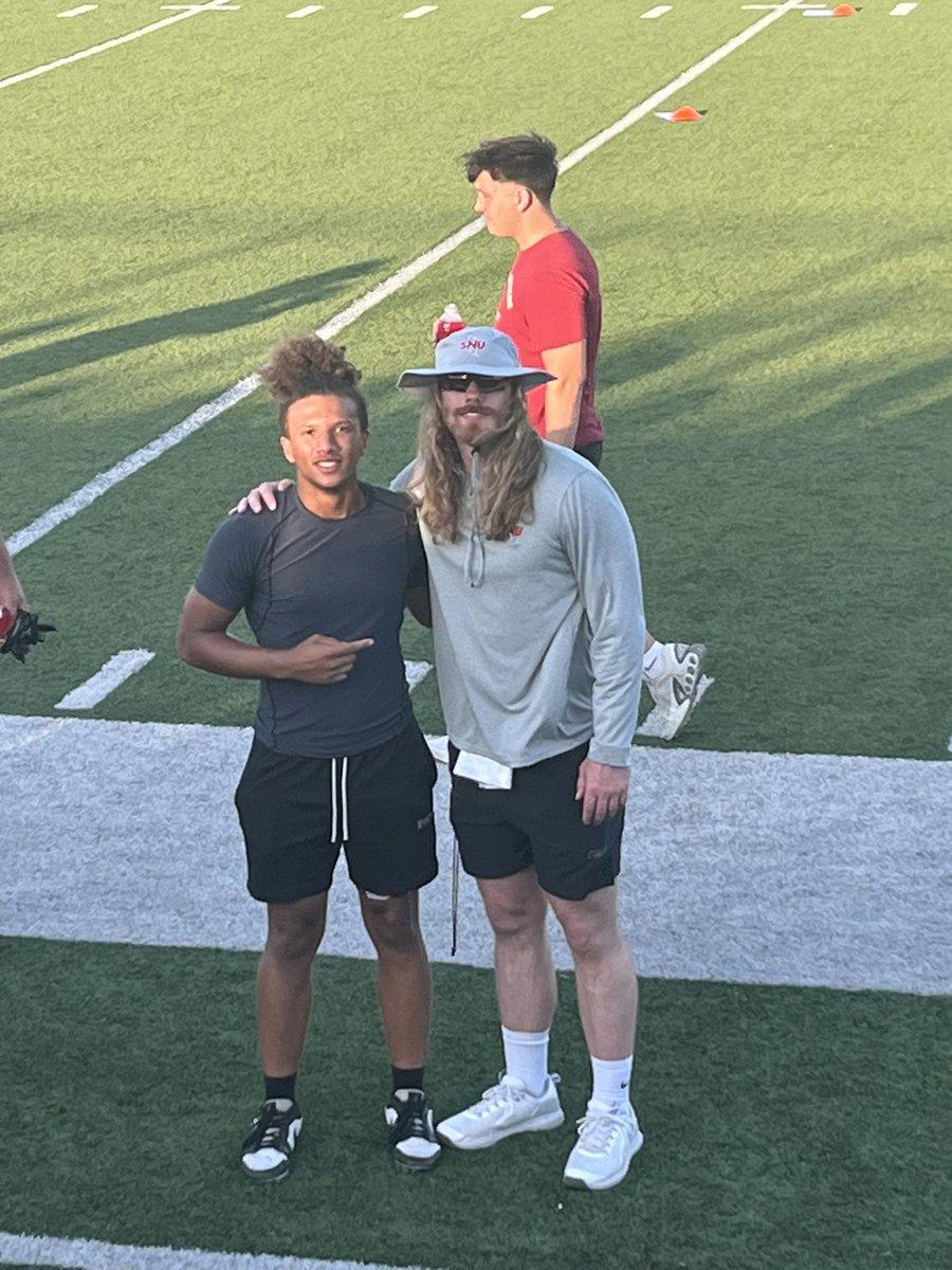 LockhartMalaki's tweet image. Enjoyed my time at a @SNUFootball camp yesterday. Thank you @Coach_Indy for the camp invite and the opportunity to compete and improve my skills. Look forward to staying in touch.
@ridgerecruiting
@NetworkAthletic