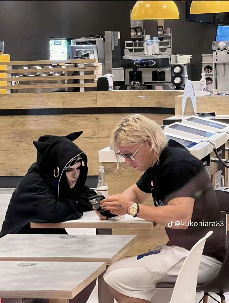 grajekonline's tweet photo. Kotolga widziana ze Skolimem 🚨
Detektywów z tik toka potrzeba! https://t.co/AWoiJgZNjf