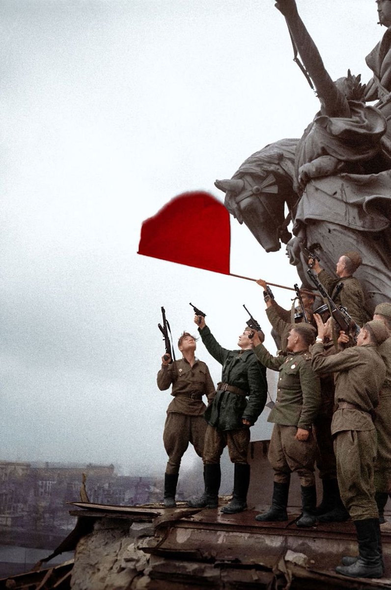 BattlementLK's tweet image. WW2 was the war against Marxism-Leninism by Fascism.
Marxism-Leninism won and humiliated Fascism.