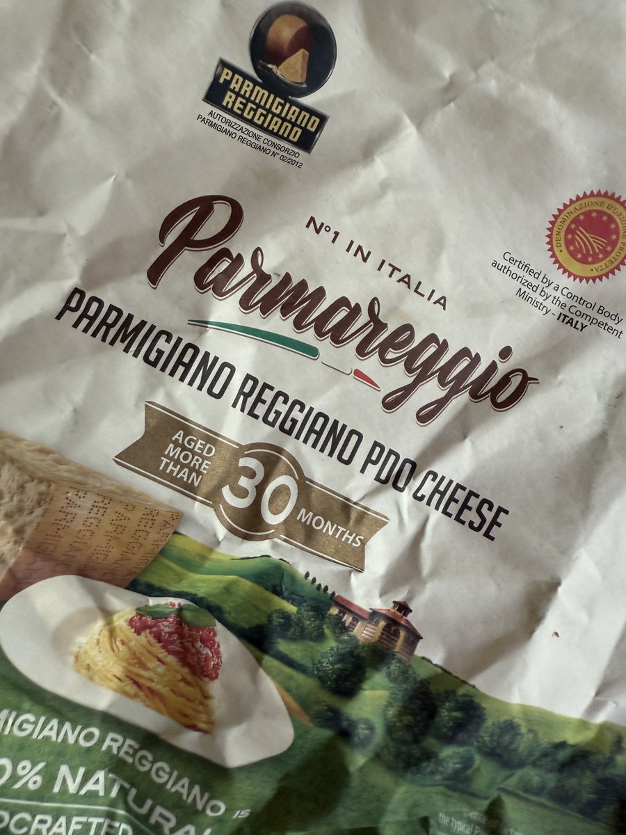 TripFiction's tweet image. #notbookrelated
@Costco's finest
... but for a moment there I thought it said "Poo Cheese" 🧐