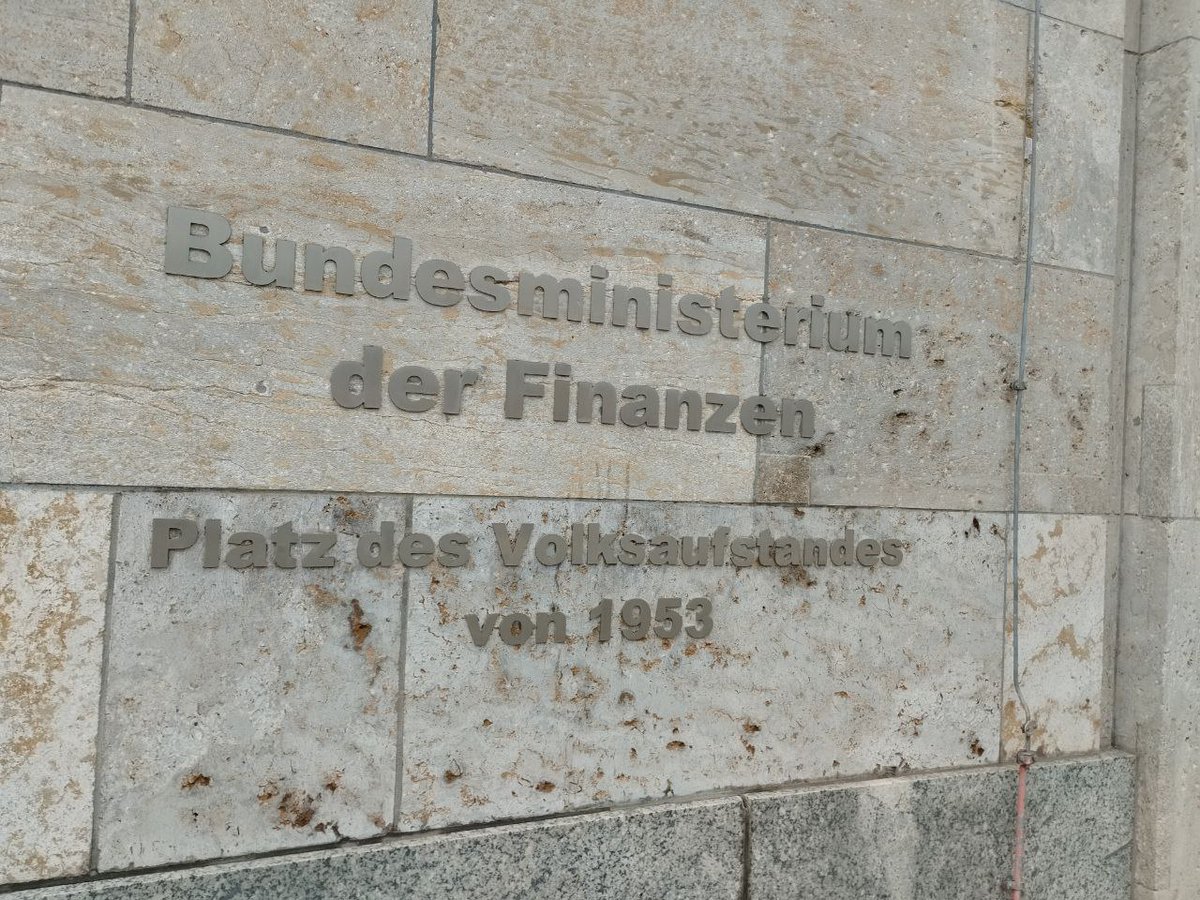 TobiasMPeterka's tweet image. Heute Vormittag stand ein spannendes Informationsgespräch im Bundesministerium der Finanzen auf dem Programm unserer Besuchergruppe. Den Abschluss bildete eine eindrucksvolle Schiffsrundfahrt auf der Spree, das war für viele ein echtes Highlight.