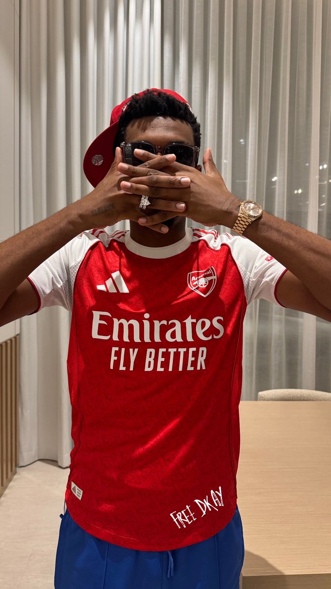realmostack's tweet image. NEW MUZIK THURSDAY 7PM.

𝐇𝐄𝐑𝐄 𝐖𝐄 𝐆𝐎! 🚨😆