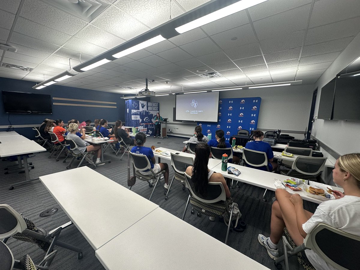 UTA_SA_Dev's tweet image. Yesterday, we had an amazing “Locker Room Talk” with our @utamavsvb team featuring Katie Morgan from the Texas Rangers! ⚾️💼
Katie shared her journey from being a college student-athlete to building a successful career with the Rangers.