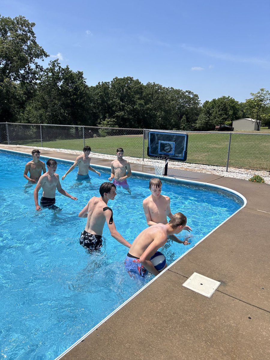 Alma_golf tweet media