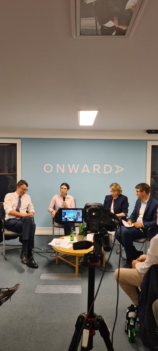 ukonward's tweet image. We are ready to rumble here at Onward HQ!
Generation Extreme with @Katie_Lam_MP @SirSimonClarke @PMArslanagic @JulianGallie