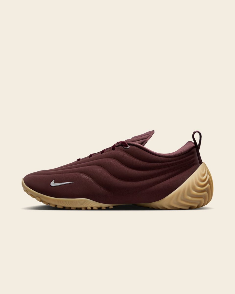 Exploring shape and style by utilizing 3-D, generative AI.

The Women's Astra Ultra 'Burgundy Crush and Metallic Silver'

Available at 10am ET 🇺🇸

go.nike.com/OwnS6eEgT7e