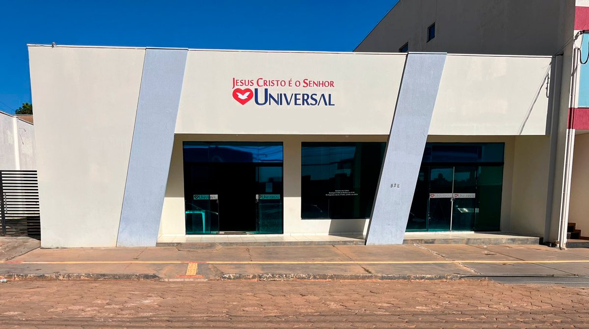 IgrejaUniversal's tweet image. Na fronteira com a Bolívia e Rondônia, o templo da Universal em Comodoro, no oeste do MT, é um refúgio certo para quem busca ajuda e direção. 
O templo fica na Av. Paraná, 52, em frente ao Posto Cidade. No link, você encontra os horários das reuniões: universal.org/endereco/mato-……