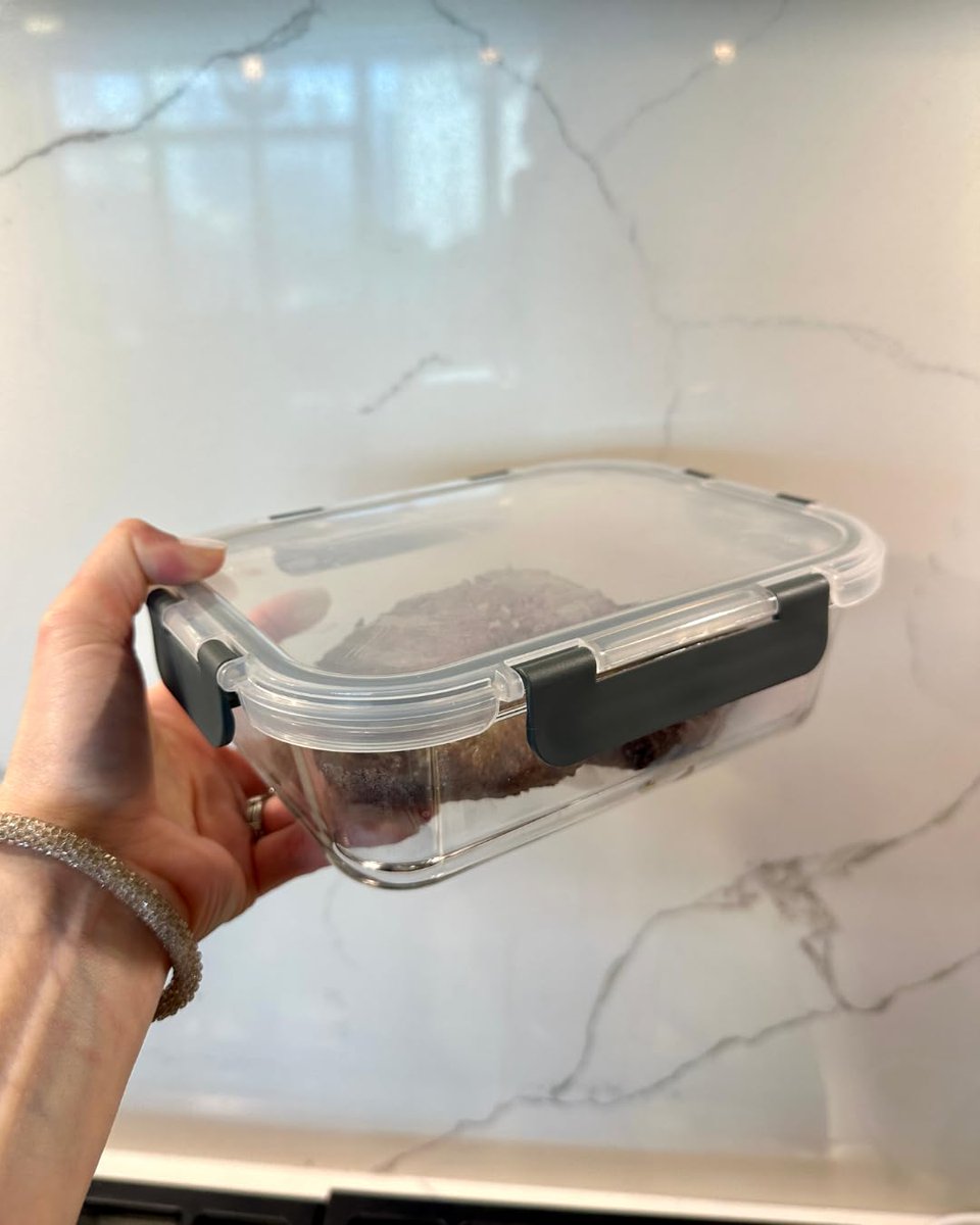 BubblyMoments's tweet image. Say goodbye to leaks &amp;amp; hello to freshness with these 35oz Leakproof Glass Containers! 🍱💧

🛍️ Shop here: amzlink.to/az0Mp1ojkHxFN

#MealPrep #KitchenFinds #GlassContainers #AmazonDeals #FoodStorage