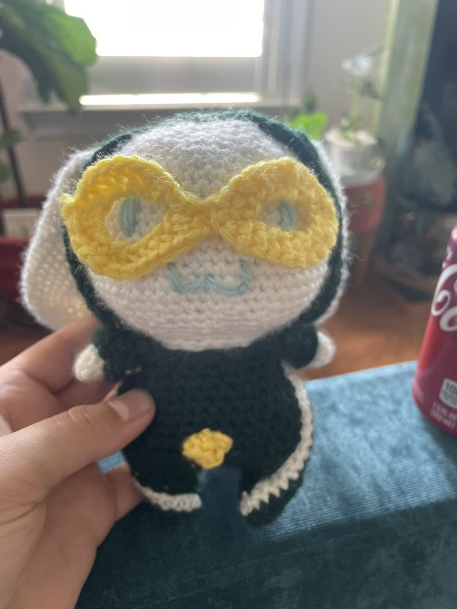 daizzydrawz's tweet image. LOOK AT WHAT MY FRIEND CROCHETED OH MY GOD OH MY GOD I LOVE MY FRIENDS TOMMY CINNAMOROLL IS REAL