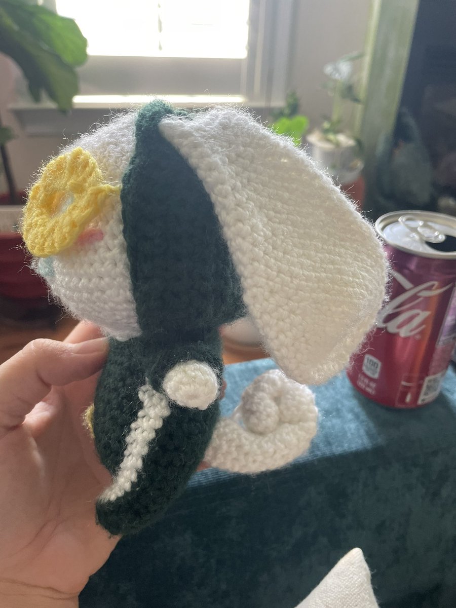 daizzydrawz's tweet image. LOOK AT WHAT MY FRIEND CROCHETED OH MY GOD OH MY GOD I LOVE MY FRIENDS TOMMY CINNAMOROLL IS REAL