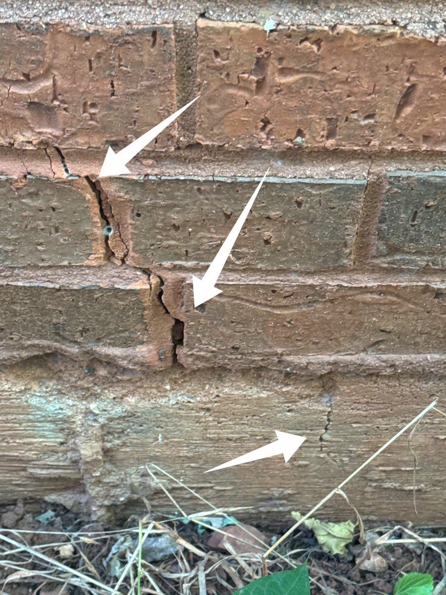 OklaInspector's tweet image. Major foundation movement found at this morning’s home inspection in Oklahoma City. These photos are just a small sample of what was found. Documenting this for my client more than justifies the fee paid.