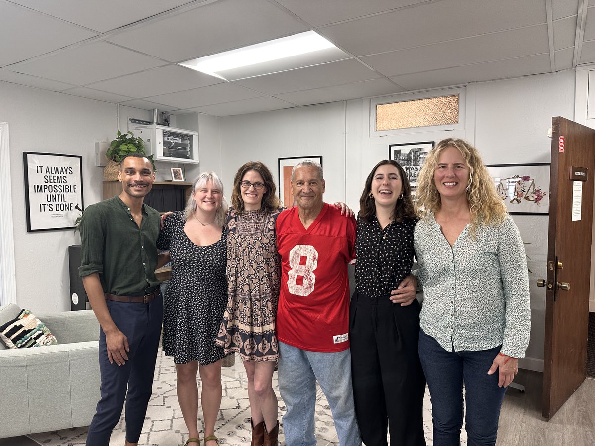 forthepplorg's tweet image. We love staying connected with the people we've helped bring home. Nothing compares to seeing them thriving and stopping by the office to say hi.💛
