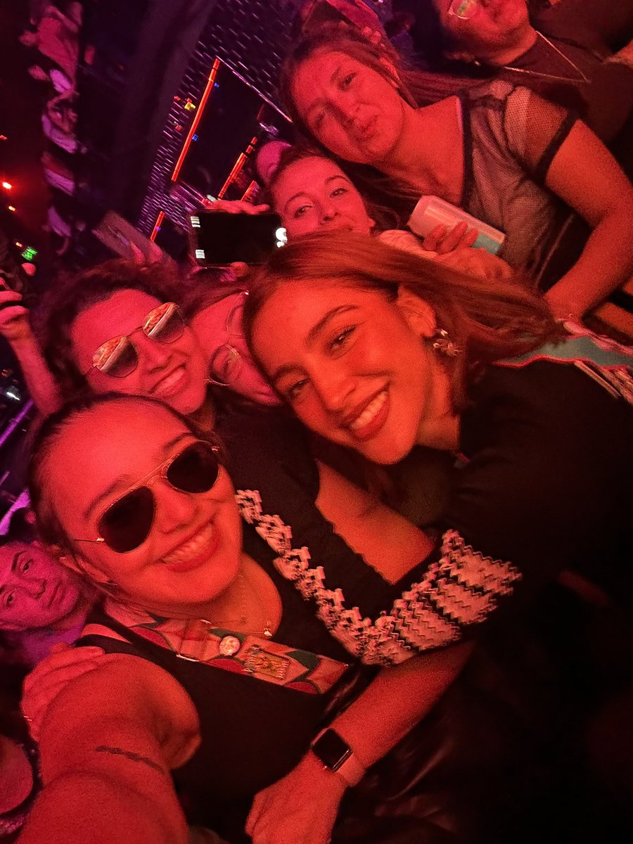 chopicruz's tweet photo. @chilenabelu te amoooo https://t.co/JKKAC0cs6c