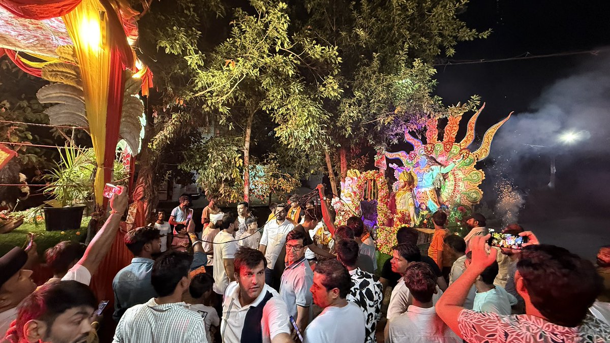 विधानसभा क्षेत्र ज़ेवर में कांवड़ यात्रा के दौरान शिवभक्तों का स्वागत किया । भोले भक्तों से मुलाकात की, उनकी सेवा में समय बिताया। #महाशिवरात्रि #harharmahadev