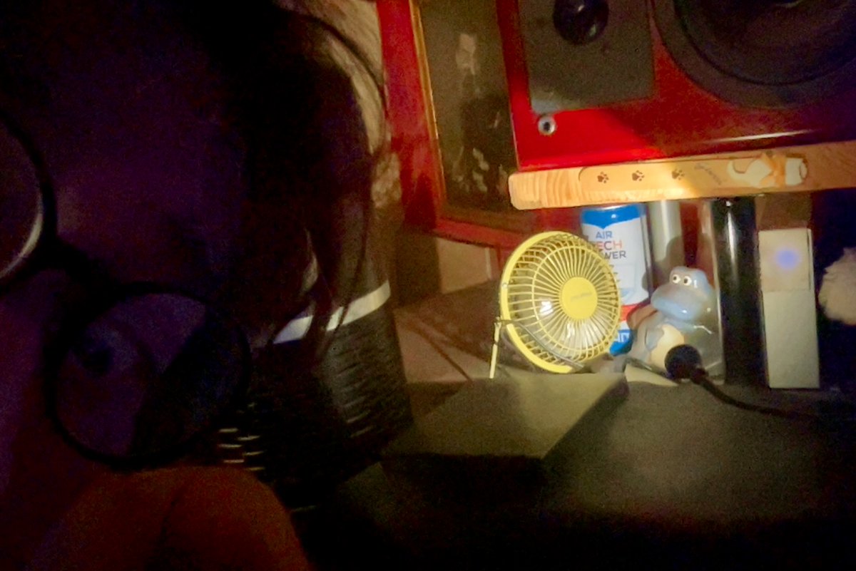 Smanettando  su una nuova versione di Luci sull' acqua, canzone dei Joe Perrino &amp;  The Mellowtones, insieme ad Andrea Chimenti, Paolo Fresu e Antonio  Aiazzi. Sarà una delle canzoni contenute in "Rane' n'roll - reloaded".
produzionidalbasso.com/project/rane-n…