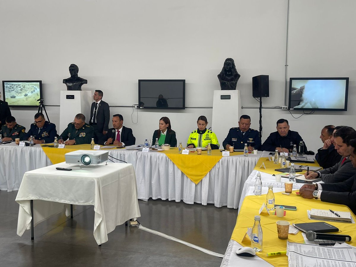 CODALTEC (@codaltec) on Twitter photo Bajo liderazgo de Ministro de Defensa, <a href="/PedroSanchezCol/">Pedro Arnulfo Sanchez S. Orgullosamente Colombiano</a> <a href="/Codaltec/">CODALTEC</a> participa en Organismo Coordinador del GSED, impulsando proyectos estratégicos, transformación institucional y bienestar del sector defensa ¡Construimos una industria más fuerte e innovadora! <a href="/mindefensa/">Mindefensa</a> #SomosGSED Bajo liderazgo de Ministro de Defensa, <a href="/PedroSanchezCol/">Pedro Arnulfo Sanchez S. Orgullosamente Colombiano</a> <a href="/Codaltec/">CODALTEC</a> participa en Organismo Coordinador del GSED, impulsando proyectos estratégicos, transformación institucional y bienestar del sector defensa ¡Construimos una industria más fuerte e innovadora! <a href="/mindefensa/">Mindefensa</a> #SomosGSED
