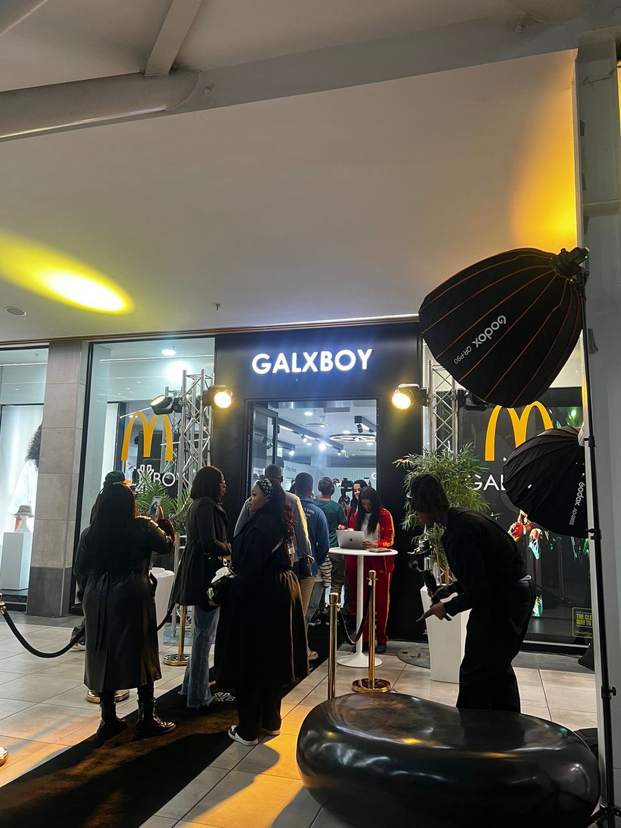 Listen this collab is a 10/10🤏🏾 absolutely love everything about it including the Big Tasty Burger 🤭 what a delicious burger! 

The launch event vibe is amazing so make you get the burger and cop the merch🫵🏾 #UnlockTheDrip #McdonaldsxGalxboy