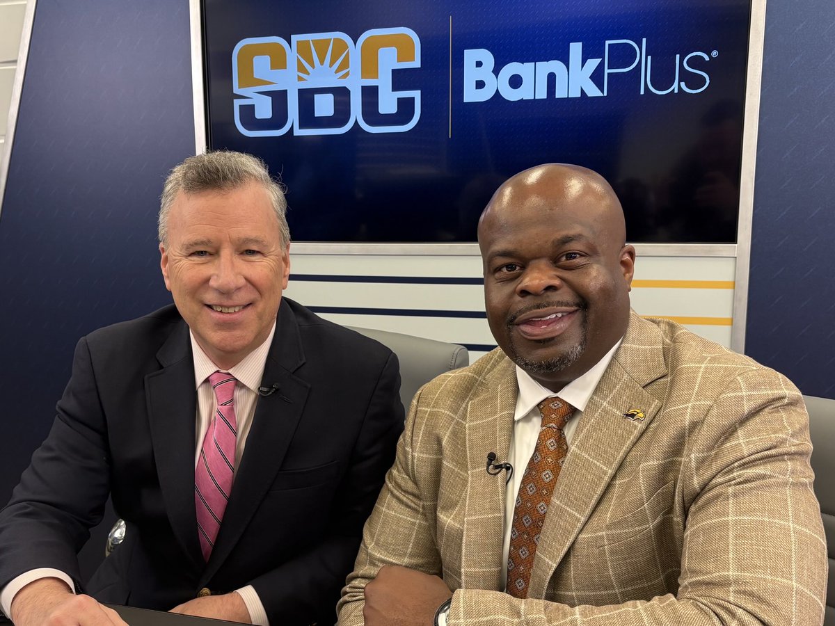 MattStewartTV's tweet image. Day One @SunBeltFB Media Days. Great to visit in our @Sunbelt studio with @SouthAlabamaFB @CoachApplewhite. @RaginCajunsFB Coach @michaeldes1. @SouthernMissFB @CoachHuff. @TroyTrojansFB Coach @GeradParker1