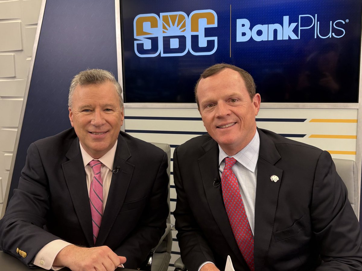 MattStewartTV's tweet image. Day One @SunBeltFB Media Days. Great to visit in our @Sunbelt studio with @SouthAlabamaFB @CoachApplewhite. @RaginCajunsFB Coach @michaeldes1. @SouthernMissFB @CoachHuff. @TroyTrojansFB Coach @GeradParker1