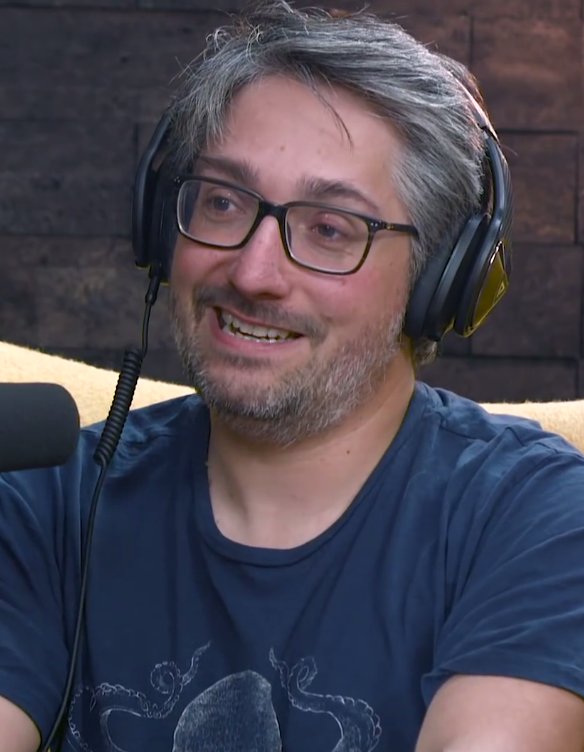 taumamerdacom's tweet image. CELEBRIDADES 

Nuno Markl revela em podcast que se voltou a encontrar com o seu irmão perdido, João Markl