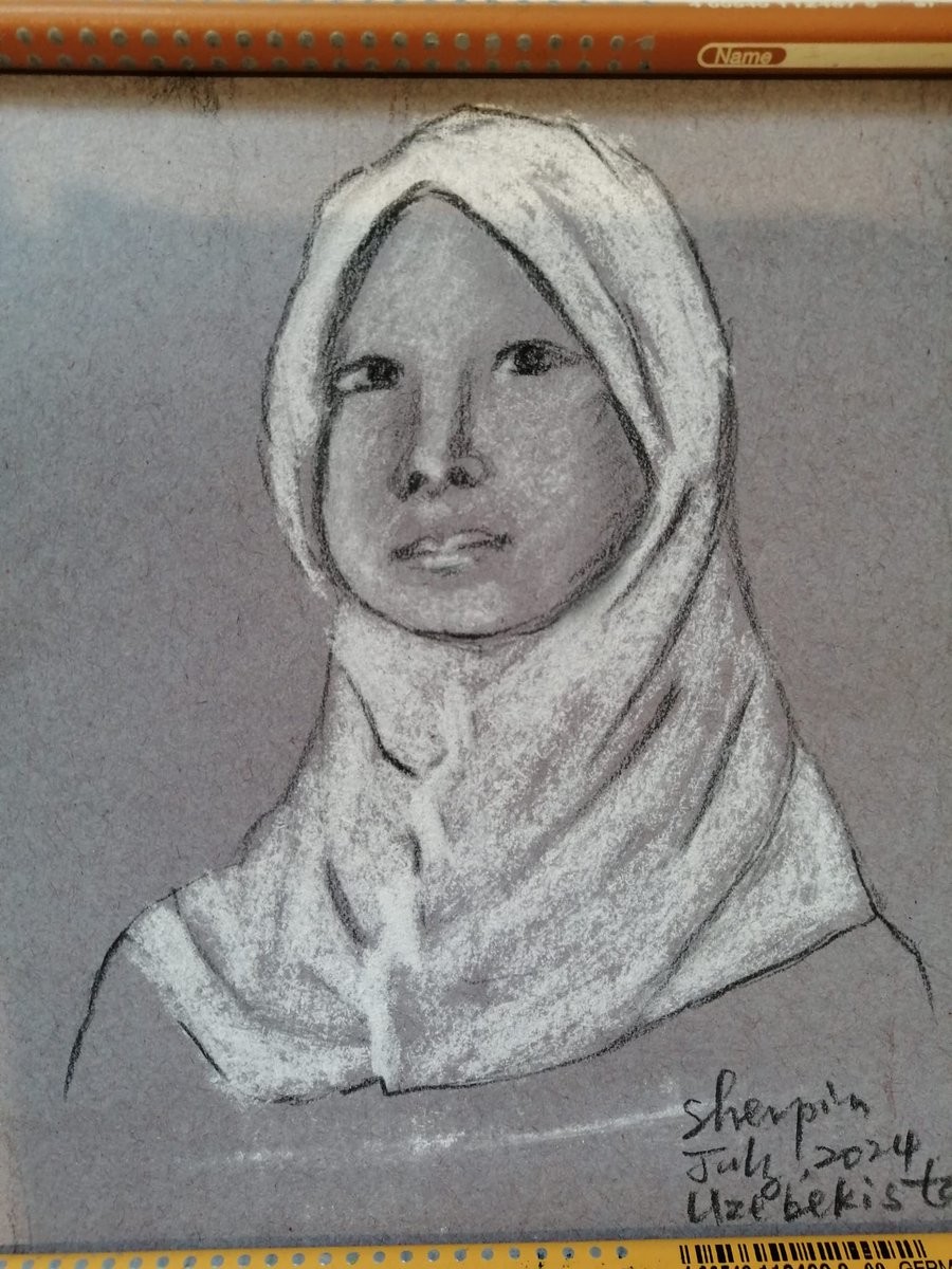 sherpin24's tweet image. In the same July last year, I sketched this young Muslim girl in Uzbekistan😊🇺🇿