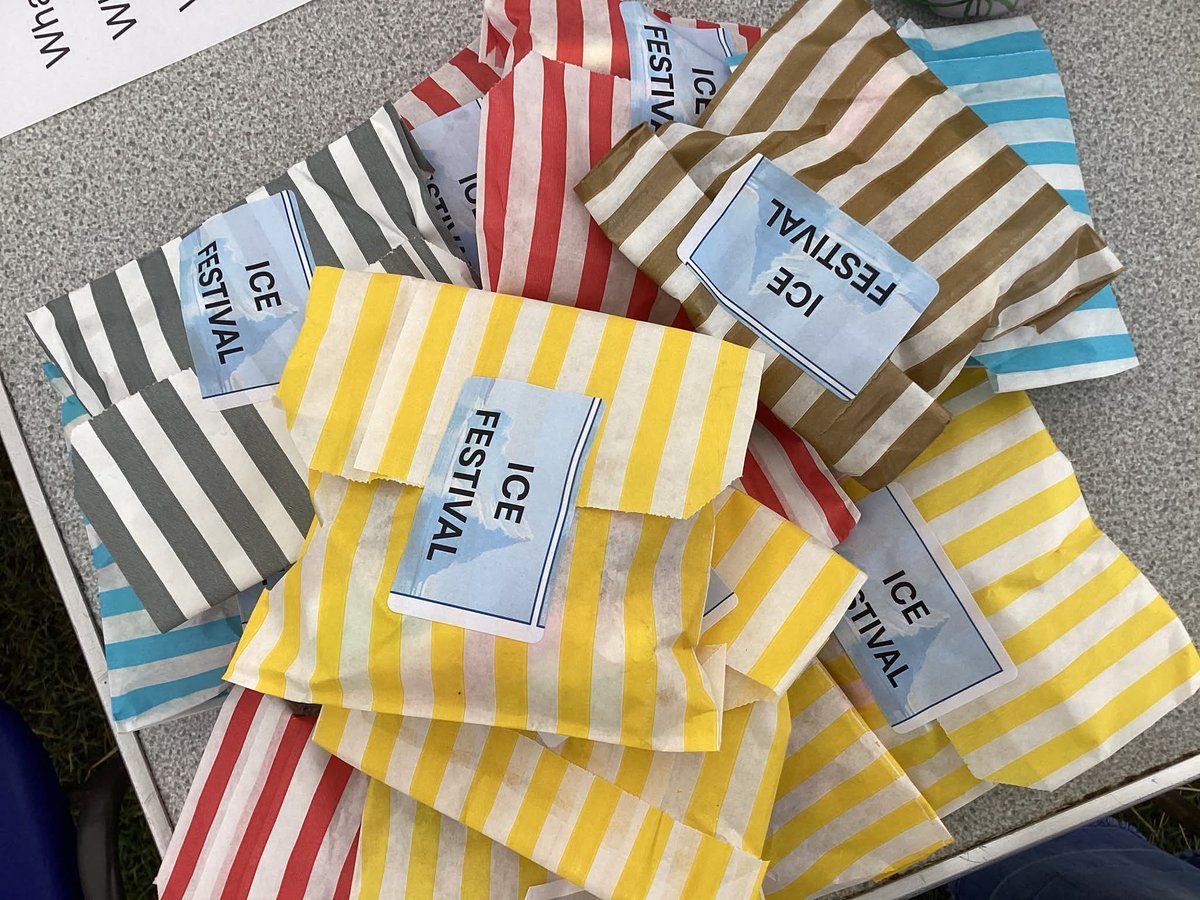 AttieLime's tweet image. Today&apos;s secondary school visit had a ferris wheel, dodgems, and an ice-cream van (right next to my spot 👍🏻)! Lots of wordy fun and bookish chat in the poetry tent. Loved it!