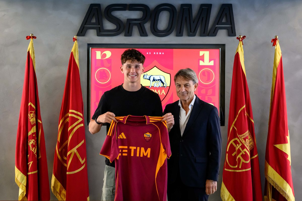 OfficialASRoma's tweet image. 🤝 Antonio Arena è giallorosso!
Benvenuto nella nostra Primavera 🟨🟥
#ASRoma