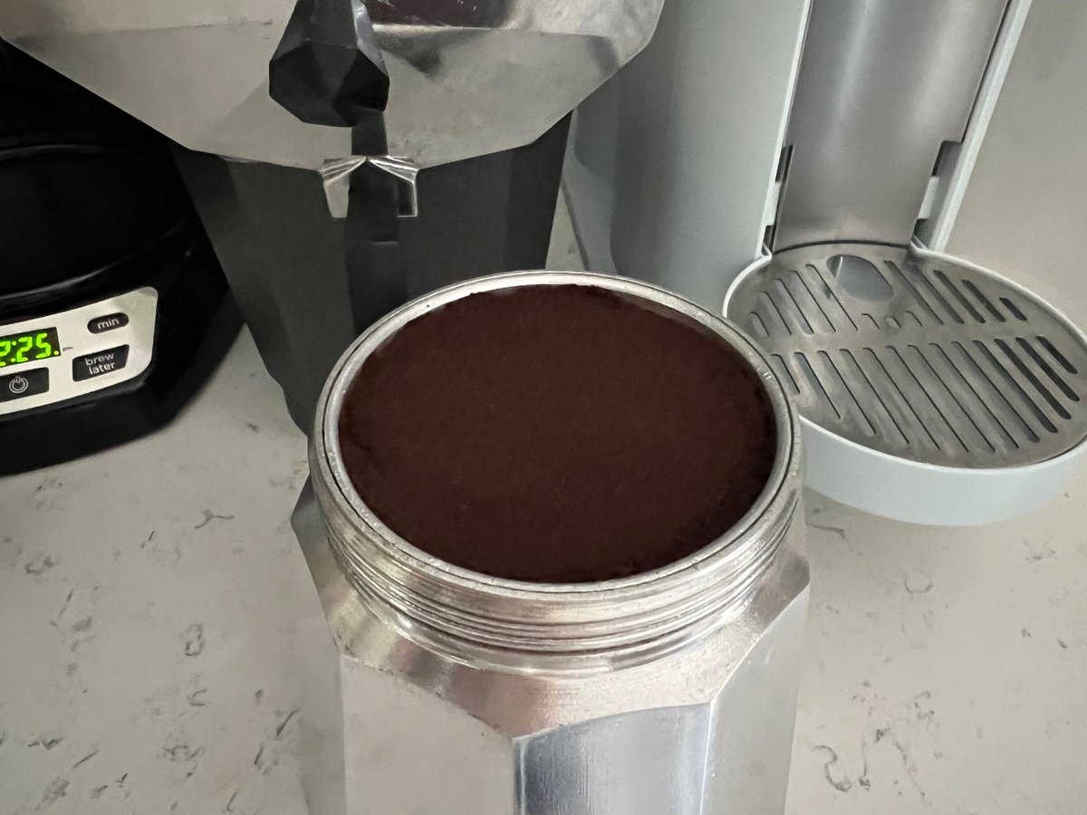 Marco Napoli (@jedipixels) on Twitter photo Hey <a href="/TahaTesser/">Taha Tesser</a>, this is my Espresso, not as neat as yours, but somewhat compressed... hehe. Hey <a href="/TahaTesser/">Taha Tesser</a>, this is my Espresso, not as neat as yours, but somewhat compressed... hehe.