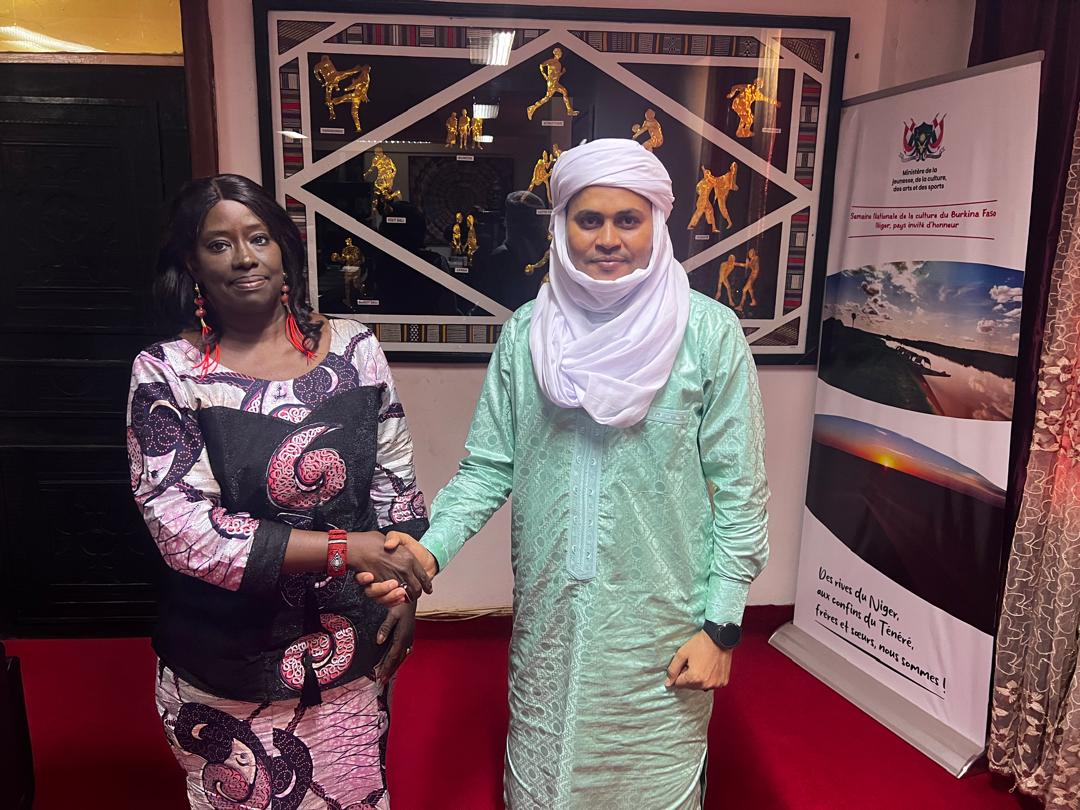 Renforcer la dynamique #Jeunesse au 🇳🇪. Le Ministre #SIDIMohamedAlmahmoud et <a href="/NgoneDiop9/">Ngone Diop</a> ont échangé sur l’accompagnement stratégique de <a href="/ECA_OFFICIAL/">ECA</a> au Ministère de la Jeunesse et des Sports, en phase avec la vision du Gouvernement nigérien. 
#ZLECAf #emploidesjeunes