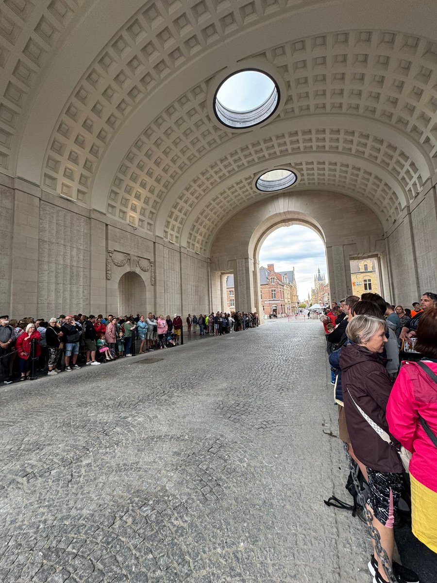 AndrewRawson11's tweet image. My son has found his g-g-g-uncle's name, William Rawson, on the Menin Gate.