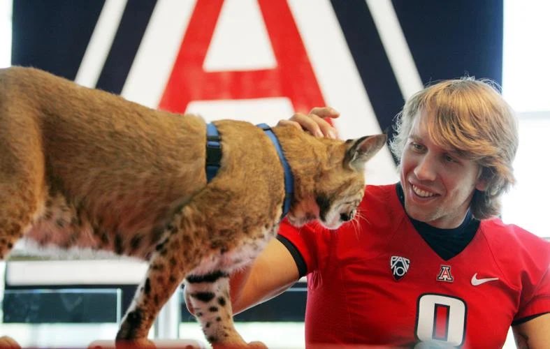 UofABarstool's tweet image. Congrats BDN on making it into the Arizona Hall of Fame馃惢猬囷笍
