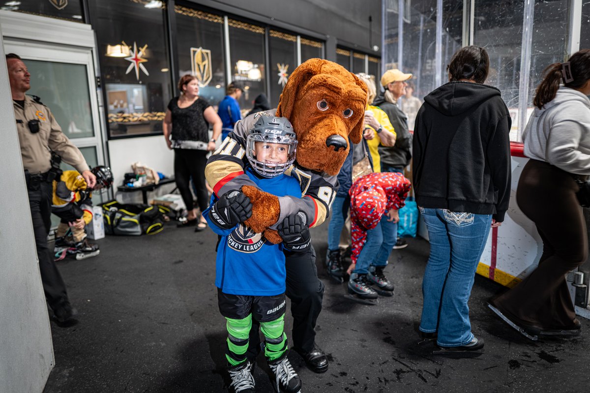Thank you to everyone who joined us for LVMPD’s Skate with a Cop! ⛸️ 

We had an amazing time connecting with families, friends &amp; neighbors. Your support made it a success and reminds us how important strong, positive relationships are in our community.
