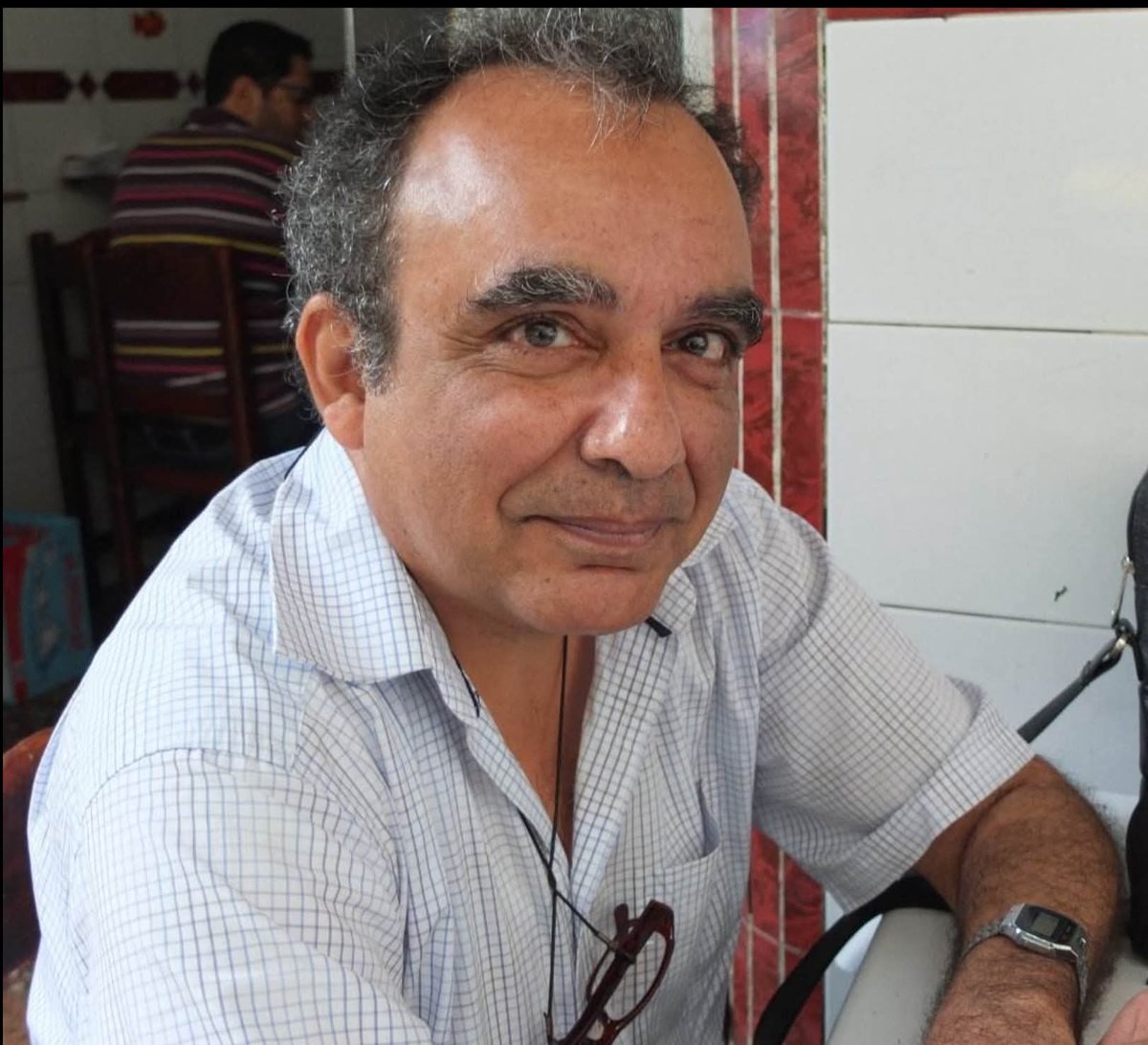 samehegyptson's tweet image. Människorättsmänniskan och islamisten – två världsbilder i kollision
Av Sherif Younis professor i historia, Helwanuniversitetet – översatt och introducerad av Sameh Egyptson
Introduktion:
Min kurskamrat i historia vid Ain Shams-universitetet i Kairo på 1980-talet Sherif Younis–…