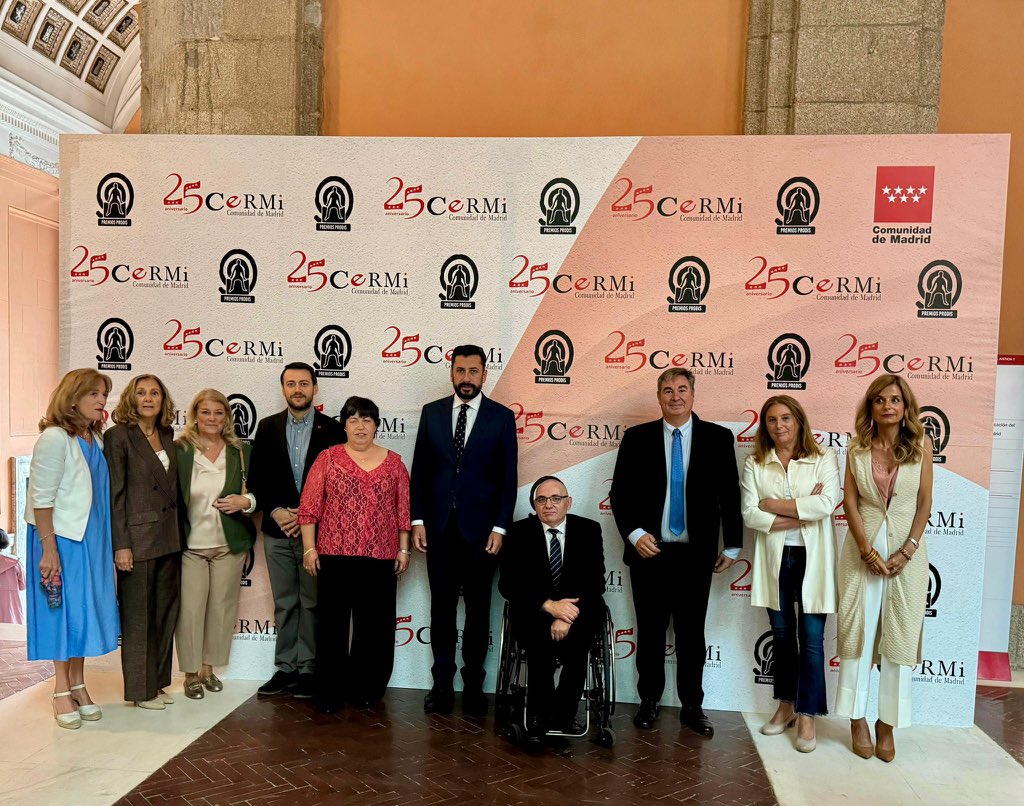 j_asanchez's tweet image. D.E.P ha fallecido Óscar Moral, Presidente de @CERMI_Madrid.
Un hombre que luchó siempre por los derechos de las personas con discapacidad, con compromiso y corazón.
Descansa en paz.