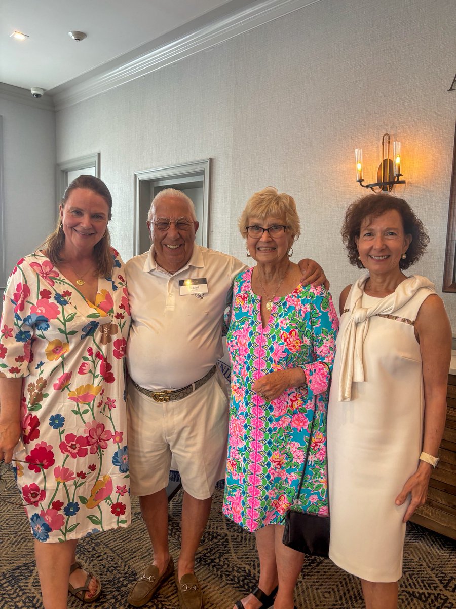 HFUPresident's tweet image. It was an honor to host our first annual Summer Reception at the beautiful Union League National. Grateful to Board of Trustees member Joe Slabinski and his wife, Donna, for their generous support, and to all the trustees, alumni, and friends who joined us for a wonderful day.