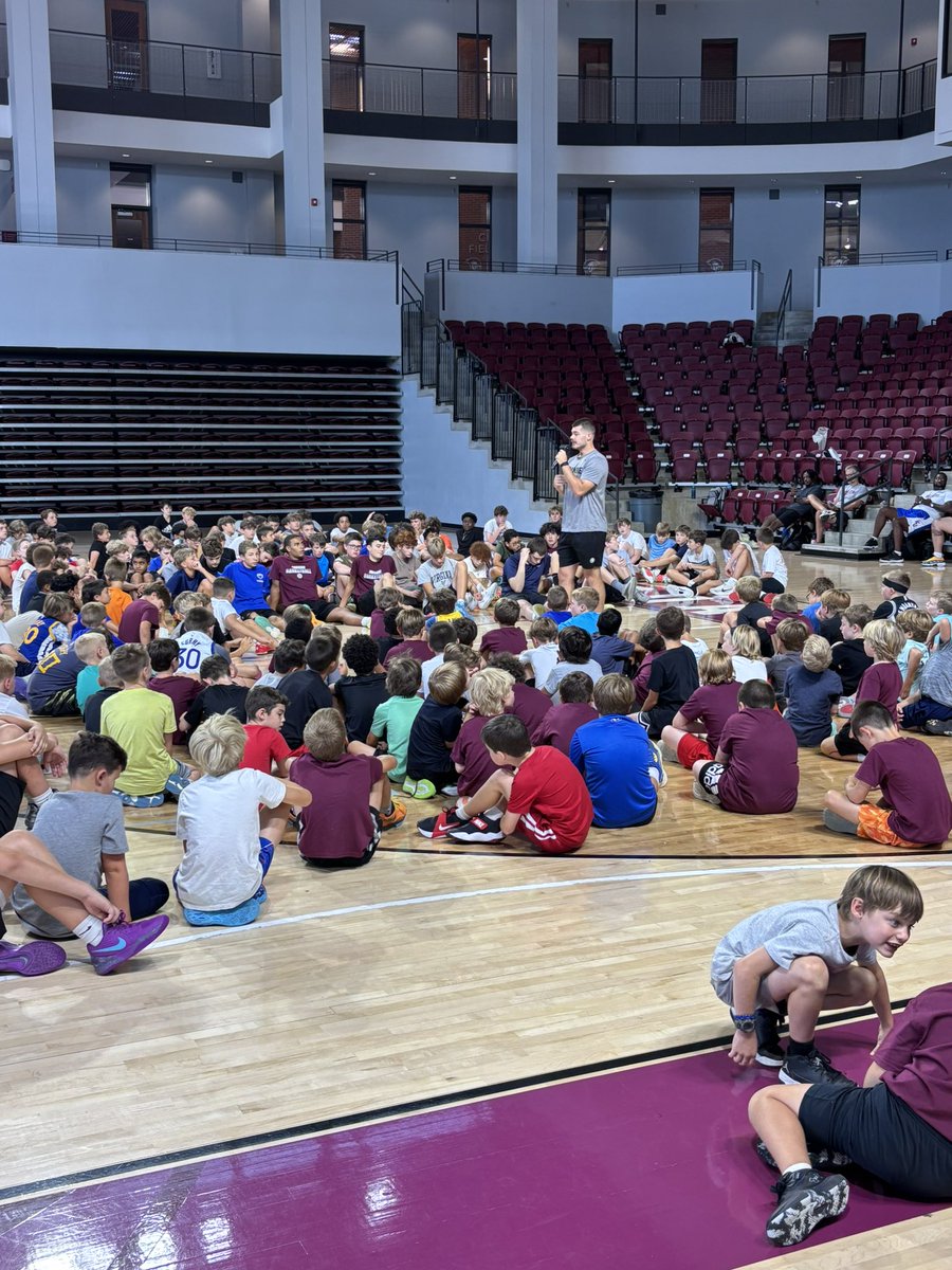 Clay Nunley (@clay_nunley) on Twitter photo Great to have <a href="/RoanokeMBB/">Roanoke Men's Basketball</a> alum (‘23) <a href="/kasey_draper_15/">Kasey Draper</a> back to speak to our camp today! Great message of staying committed and overcoming adversity! Kasey was a 3-time All-ODAC performer who spent last season playing professionally in Germany. Great player and A+ teammate! Great to have <a href="/RoanokeMBB/">Roanoke Men's Basketball</a> alum (‘23) <a href="/kasey_draper_15/">Kasey Draper</a> back to speak to our camp today! Great message of staying committed and overcoming adversity! Kasey was a 3-time All-ODAC performer who spent last season playing professionally in Germany. Great player and A+ teammate!