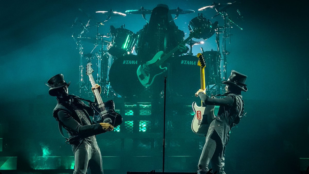 tdgarden's tweet image. [A MESSAGE FROM THE CLERGY]

Your energy was undeniable at TD Garden. To the most faithful congregation—thank you for a night of unforgettable rituals and a roar that will echo for ages.

📸: Brian Babineau