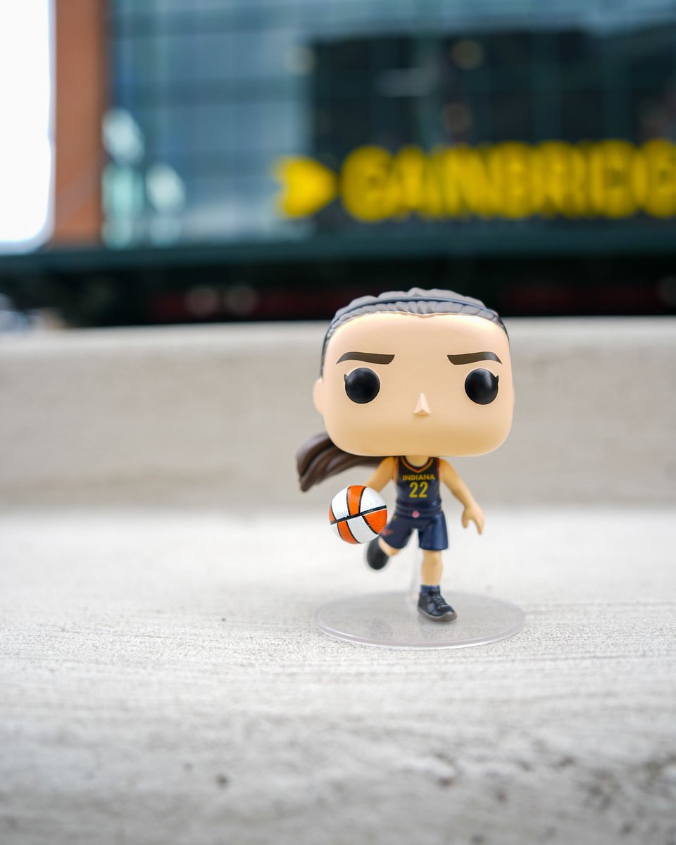 FeverTeamStore's tweet image. You can never have too many Fever accessories, right?
Shop our new Caitlin Clark Vinyl Figure BY FUNKO POP and make some room on your shelf for #22! 🔥 buff.ly/wTSuaTV