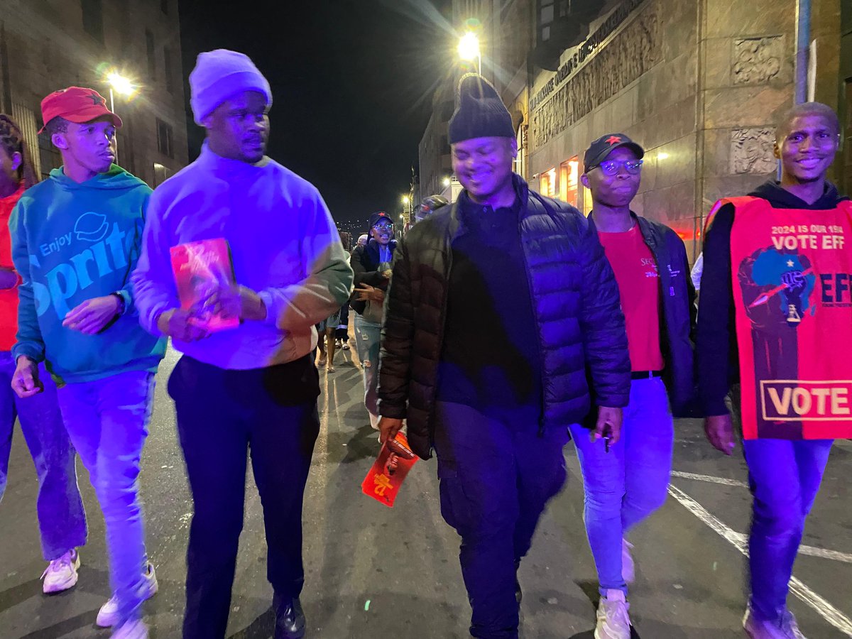 EFFYouthWC's tweet image. ♦️Currently Happening♦️
EFF Youth Command National Convenor, Cmsr Sihle Lonzi is currently leading Mobilization Blitz. Siyaya eKhayelitsha Siyaya ✊🏾
#EFFTurns12