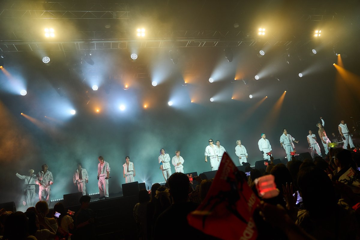 liveenEn's tweet image. THE RAMPAGE、初海外単独公演!『THE RAMPAGE LIVE TOUR 2025 “#PRIMALSPIDER”』が開催 lvtimes.net/music/70622/
#THERAMPAGE #初海外単独公演 #LIKIYA #陣 #RIKU #神谷健太 #与那嶺瑠唯 #山本彰吾 #川村壱馬 #吉野北人 #岩谷翔吾 #浦川翔平 #藤原樹 #武知海青 #長谷川慎 #龍 #鈴木昂秀 #後藤拓磨