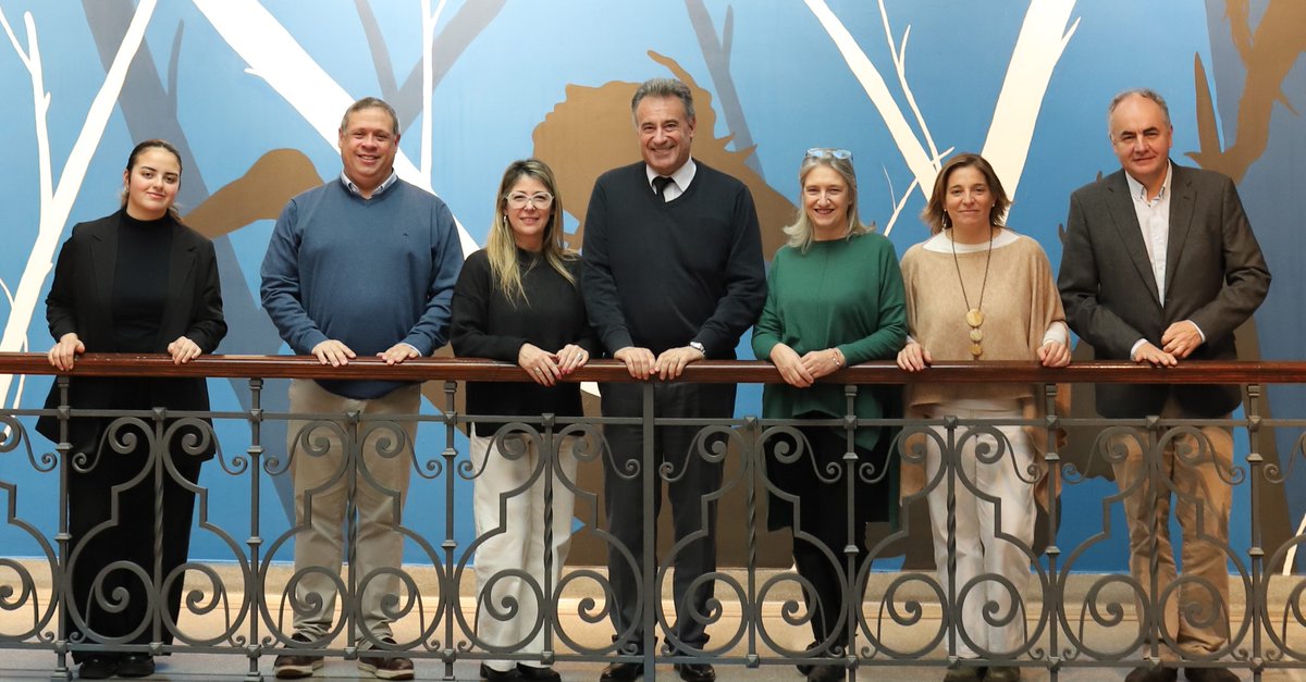 🔛Sumamos una alianza para potenciar la docencia y la investigación con el Instituto de la Comunidad Sorda del Uruguay (INCOSUR). 
 
🗣️En la firma, estuvieron presentes nuestro decano de la Facultad de Ciencias de la Salud, @drdanielsalinas, la vicedecana @analaurapalomb1, el