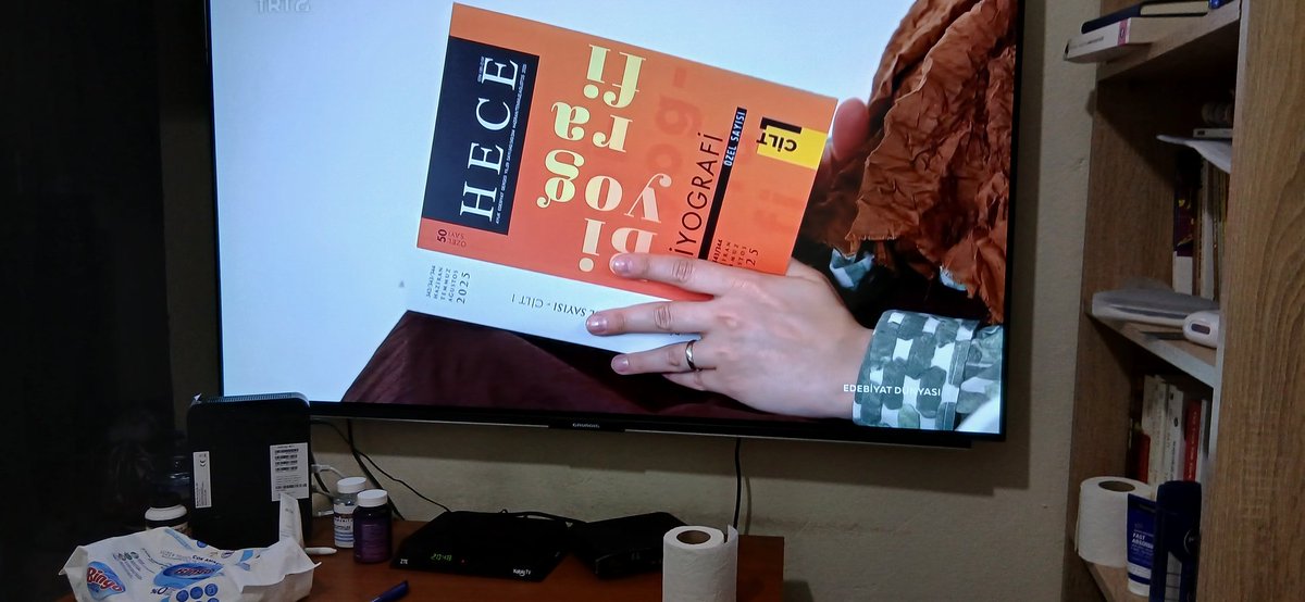 <a href="/nautilleus/">hayriye ünal</a> Eleştirin Yeni Yasalari ve <a href="/Hecedergisi/">HECE</a> Biyografi Özel sayısı <a href="/trt2tv/">TRT 2</a> Edebiyat Dunyasi'nda tanıtıldı. <a href="/a7kitap/">A7kitap</a>