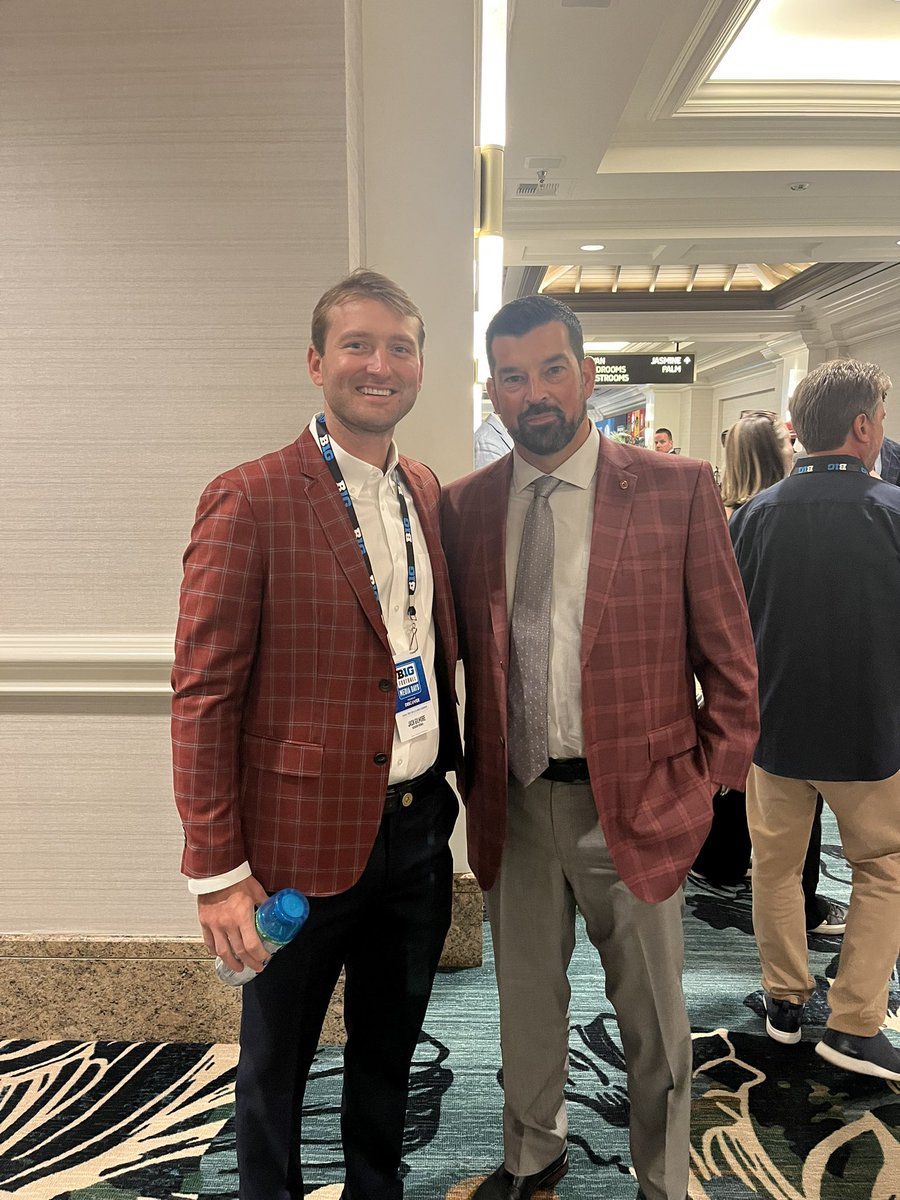 seniorbowl's tweet image. Great catching up with @OhioStateFB Head Coach Ryan Day! Good luck this season, Coach!
#GoBucks
#B1GFootball
#TheDraftStartsInMOBILE