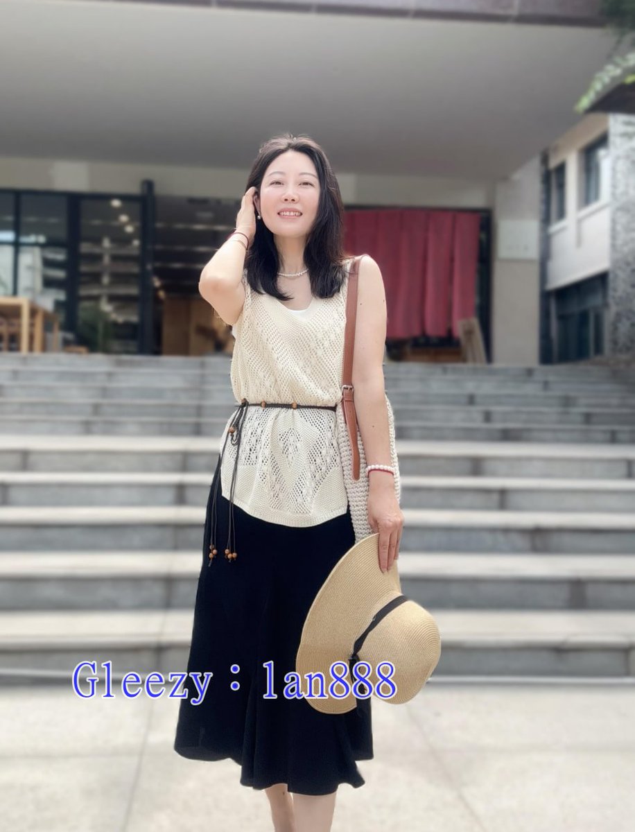 不懂事的叫阿姨，
懂事的已經讓阿姨叫上了
#國文老師