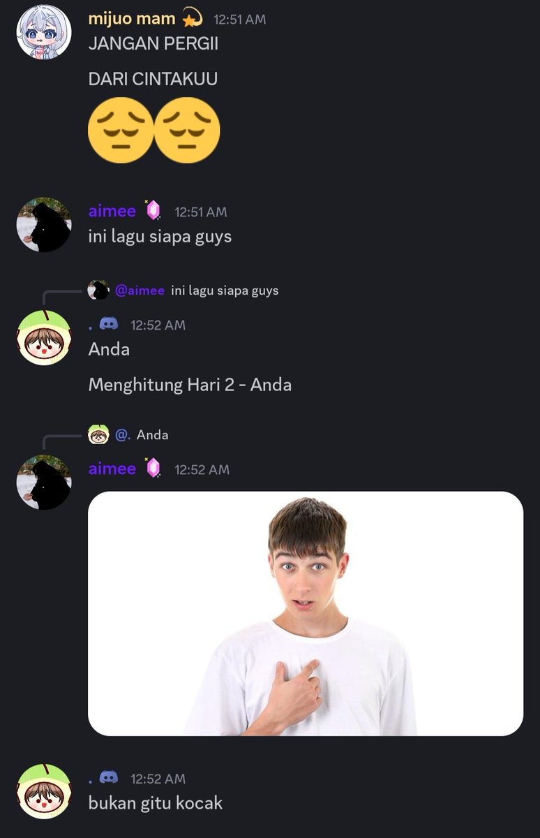 celexstia_'s tweet image. deym hampir keselek kuah soto