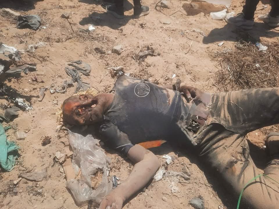 Bodies of starving aid seekers KILLED by Israeli occupation forces two days ago near Zikim Crossing, north of the Gaza Strip..

Official sources counted 91 KILLED by Israeli occupation forces that day, but witnesses put the number at more than 150.