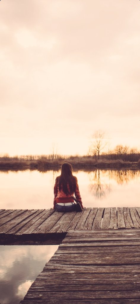 SymphonyLetters's tweet image. Years of overcoming
dunes and waves,
believing the swell
was receding.
And here she is,
having reached the
stillness of dusk,
discovering her
new dawn.